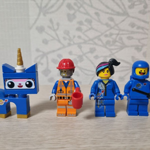 레고 무비 70816 베니의 우주선 미니피규어 4종 외