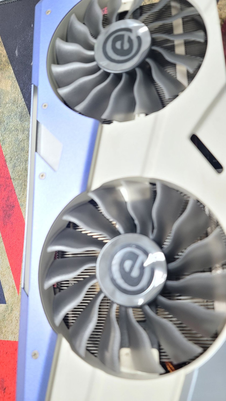 gtx1070 고장품 2개 팝니다. 각개가능--4