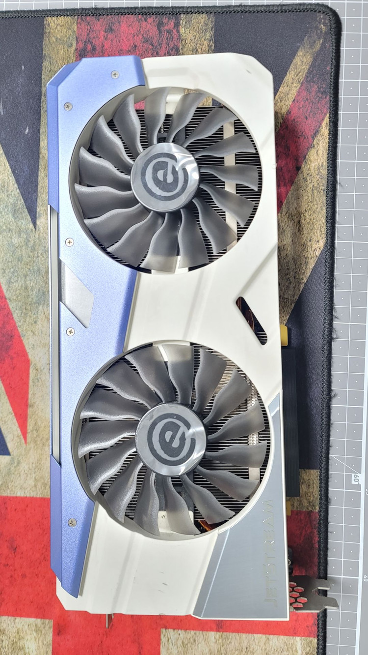 gtx1070 고장품 2개 팝니다. 각개가능--3