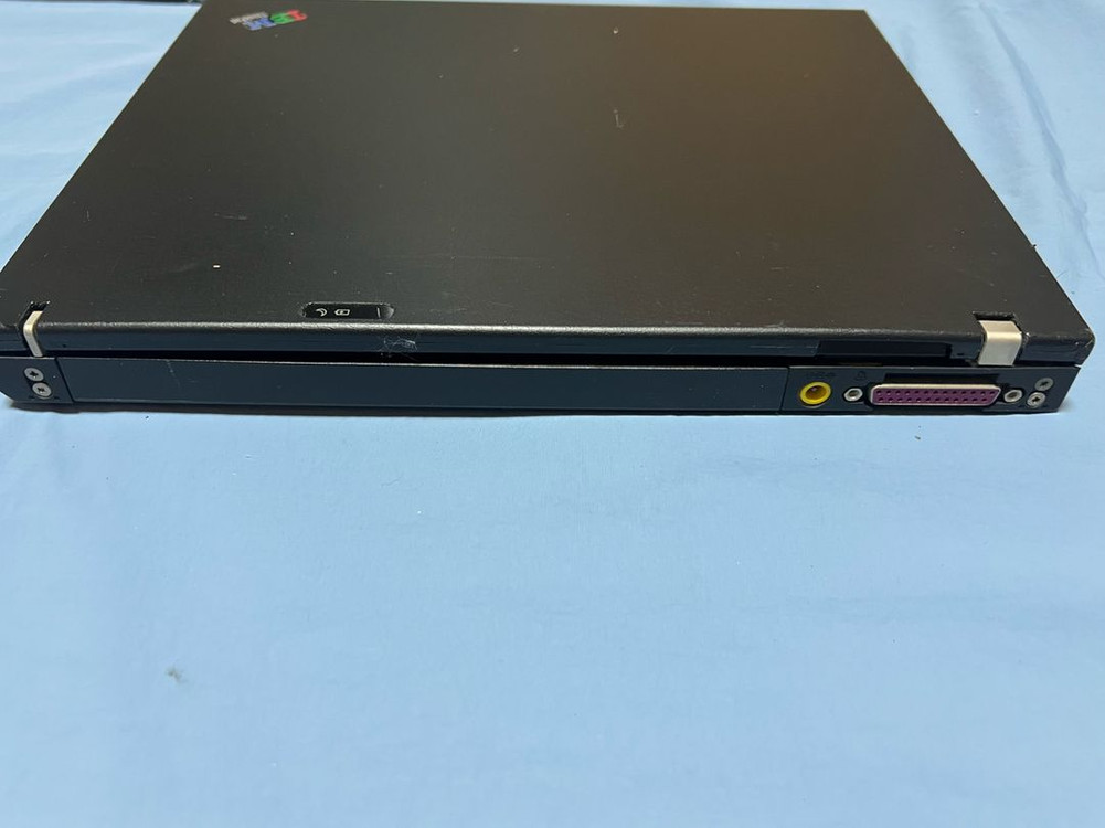IBM ThinkPad T42 노트북 판매합니다. 이미지