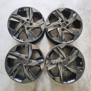 아반떼 CN7 17인치 순정휠 중고휠 블랙휠 팝니다 이미지