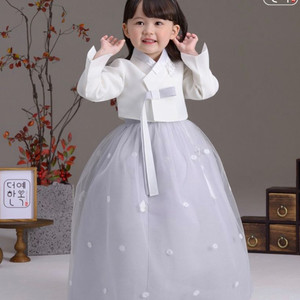 [반값택포] 더예한복 수정은달 어린이 한복세트 5호 팝니다 (속치마 포함)