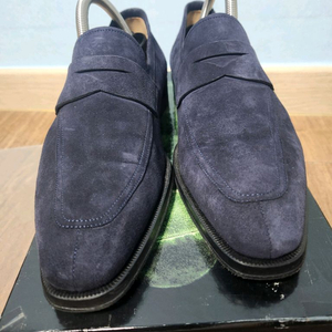 맥나니 스웨이드 로퍼