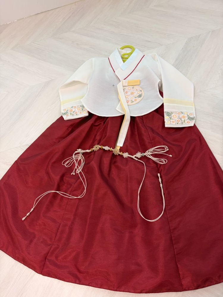 [반값택포] 아가명주 동백당의 어린이 한복 풀 세트 팝니다 (속치마, 노리개, 머리핀 포함)--1