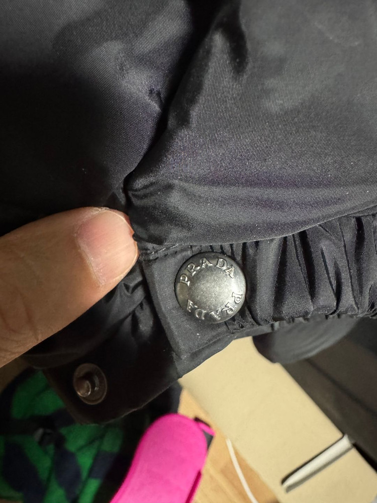 프라다 리나일론 삼각로고 패딩 다운 재킷 54사이즈 SGY091 블랙--4