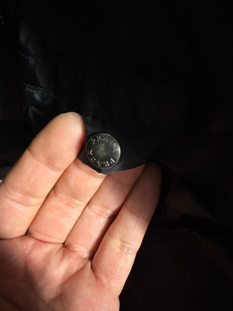 프라다 리나일론 삼각로고 패딩 다운 재킷 54사이즈 SGY091 블랙--3