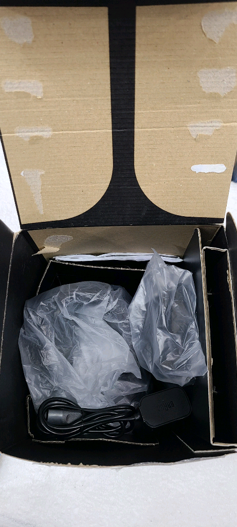 브라운 면도기 시리즈8. 8560 세처기포함 새상품입니다--7