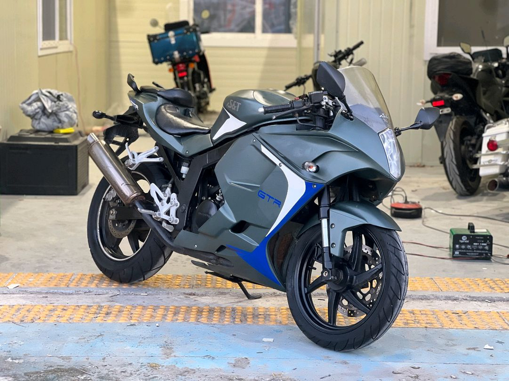 코멧125R/14년식/1만키로/125만원/상태굿 이미지