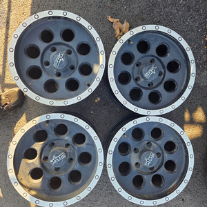 쌍용PCD 바자 16인치 휠 판매합니다.