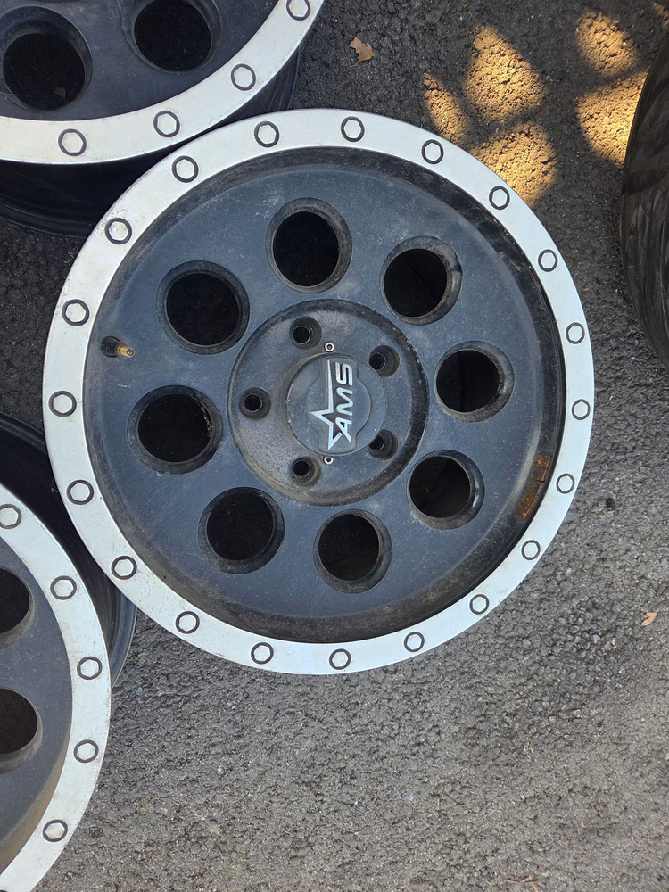 쌍용PCD 바자 16인치 휠 판매합니다.--3