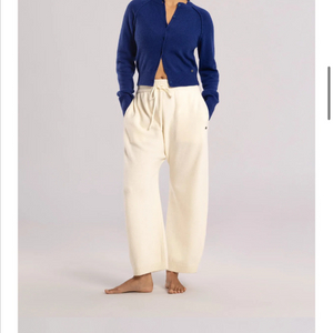 부디무드라니트바지 새상품가격내림