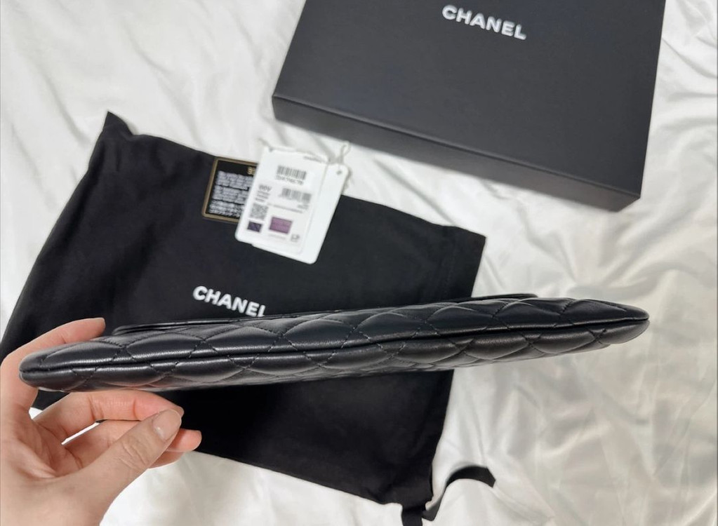 [거의 새상품] 샤넬 클래식 플랩 클러치 31번대(풀구성)--3