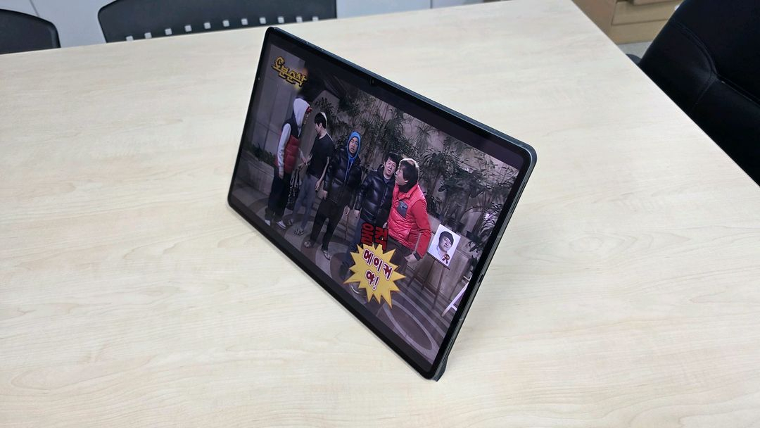 갤럭시탭s11울트라 북커버 팝니다--1