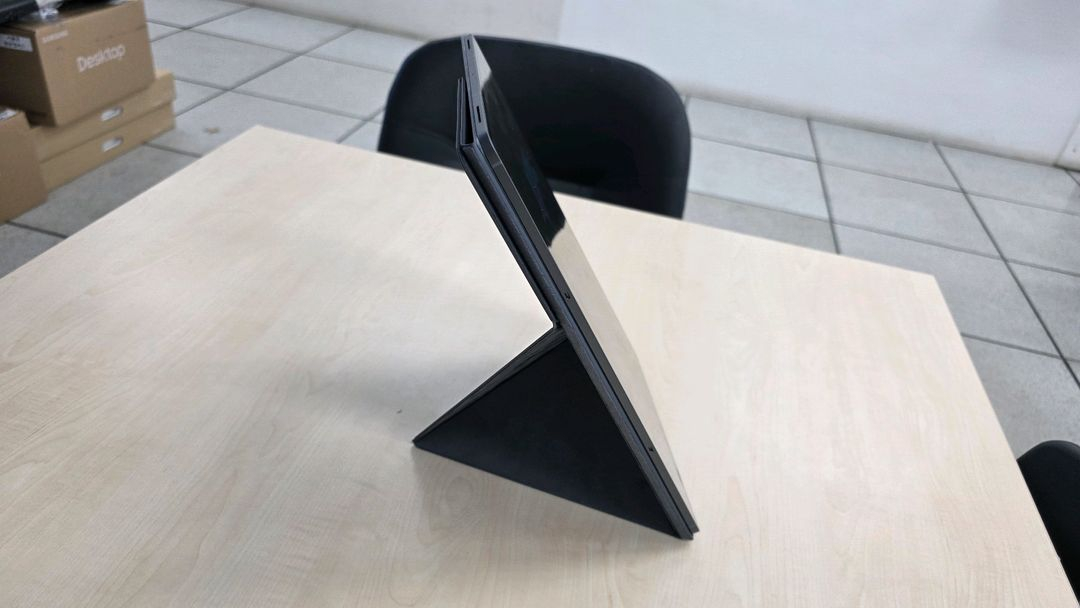 갤럭시탭s11울트라 북커버 팝니다--2