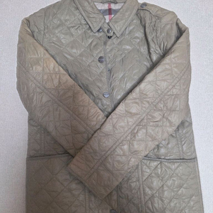 버버리 칠드런 퀼팅자켓 이미지