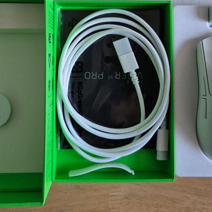 viper v3 pro white 판매