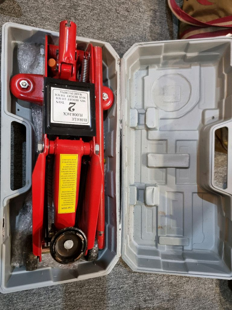 2톤 가정용 소형 잭 자동 세단 수동 유압 바닥 리프팅, 휠 지지, 타이어 수리 도구 이미지