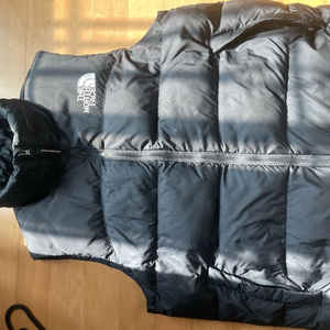 노스페이스 패딩 조끼 블랙 L