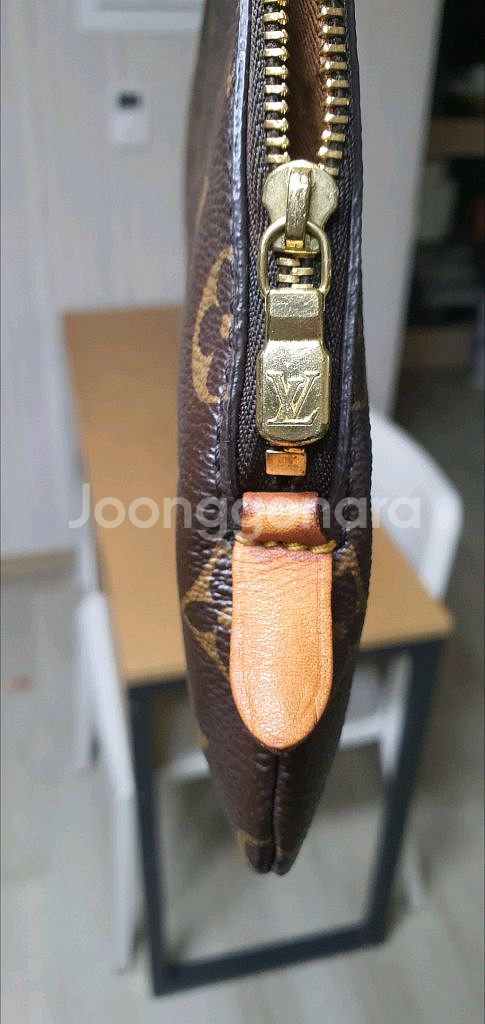 루이비통 에튀보야주pm 클러치백 정품A급(보증서O)구찌프라다디올고야드샤넬셀린느보테가생로랑버버리발렌시아가가방--6