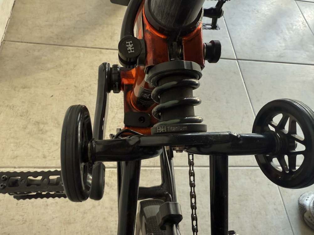 브롬톤 플레임락커 판매합니다--8