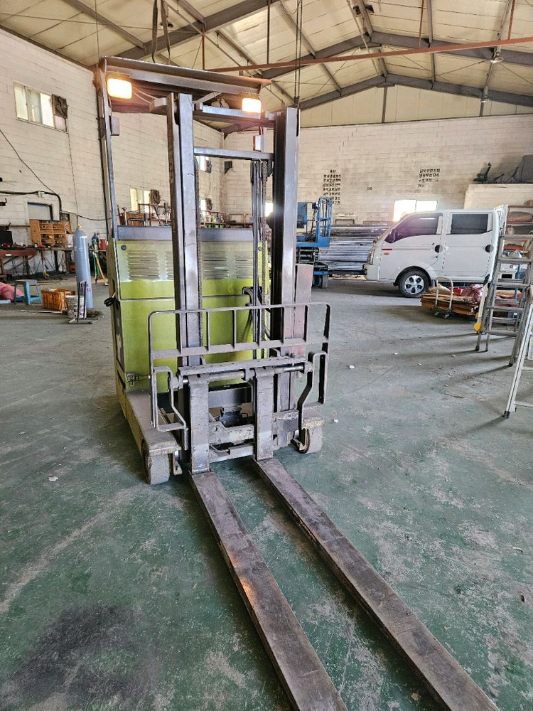 클라크1.5톤 전동지게차--2