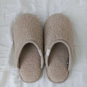 새제품 GAP 갭 뽀글이 털 겨울용 실내화 슬리퍼