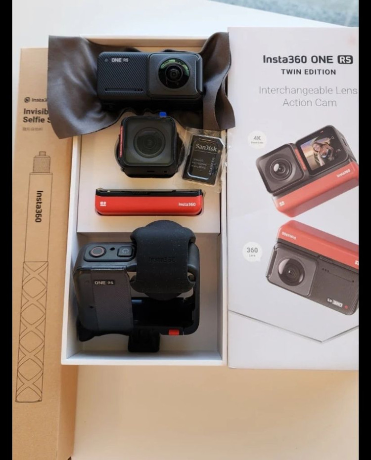 인스타 360 ONE RS 트윈에디션 풀박스 이미지