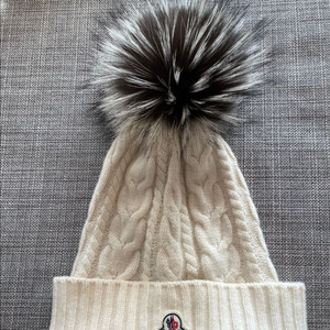 정품 몽클레어 울 폼폼 비니