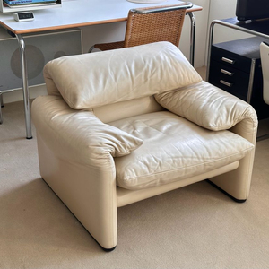 Original Cassina maralunga 까시나 마라룽가 이미지