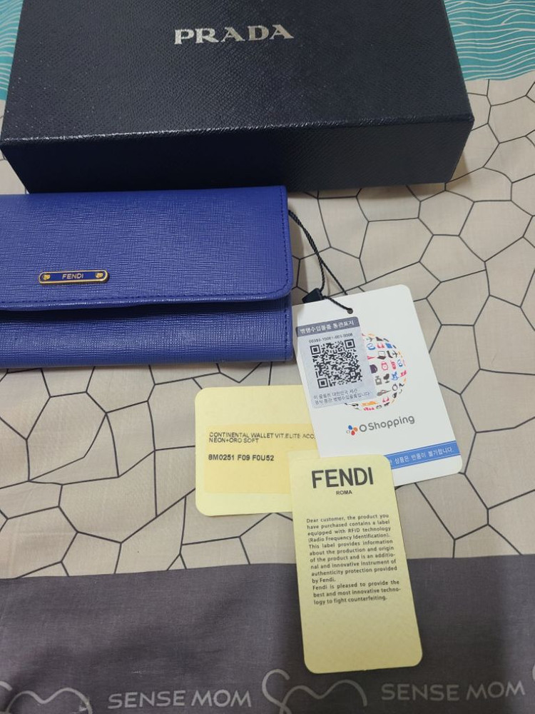 (정품) 펜디 지갑 장지갑 (새상품)--6