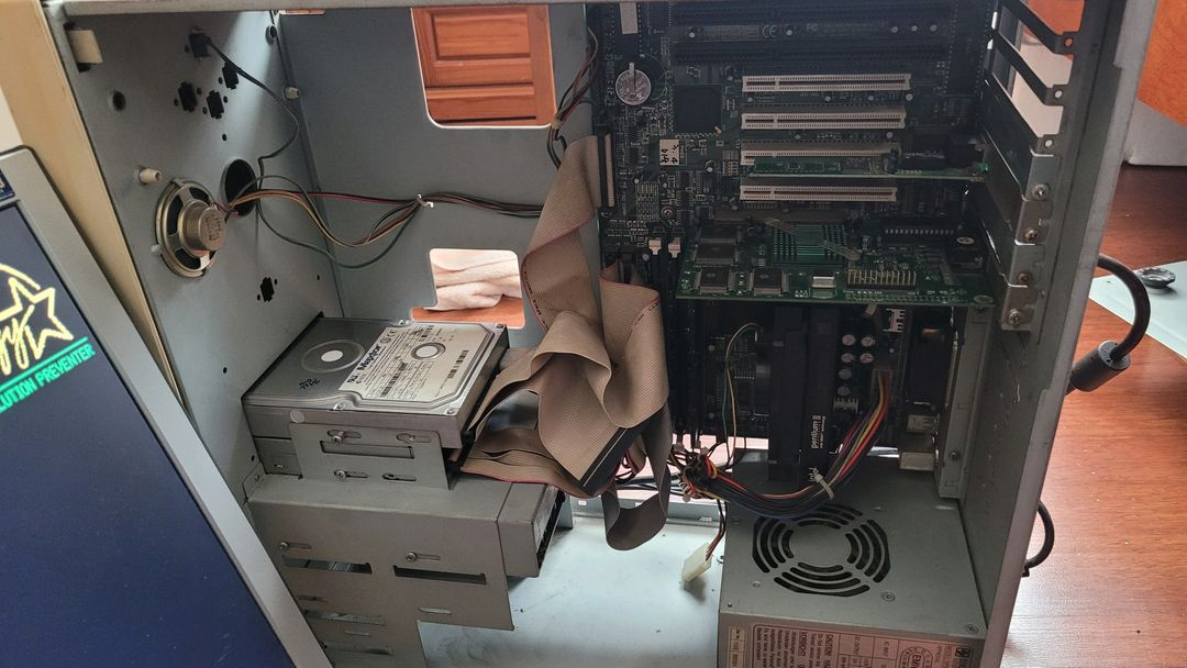 펜티엄2 (프로메디아)구형컴퓨터 이미지