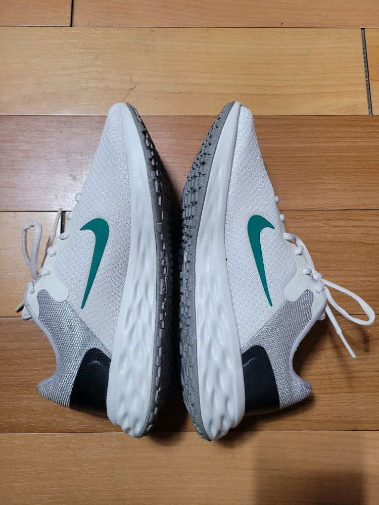 나이키 레볼루션 6 넥스트 네이처 여성 운동화(240mm)--5