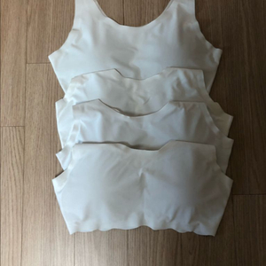 유니클로 걸즈 심리스브라 160 4장. - 35000원