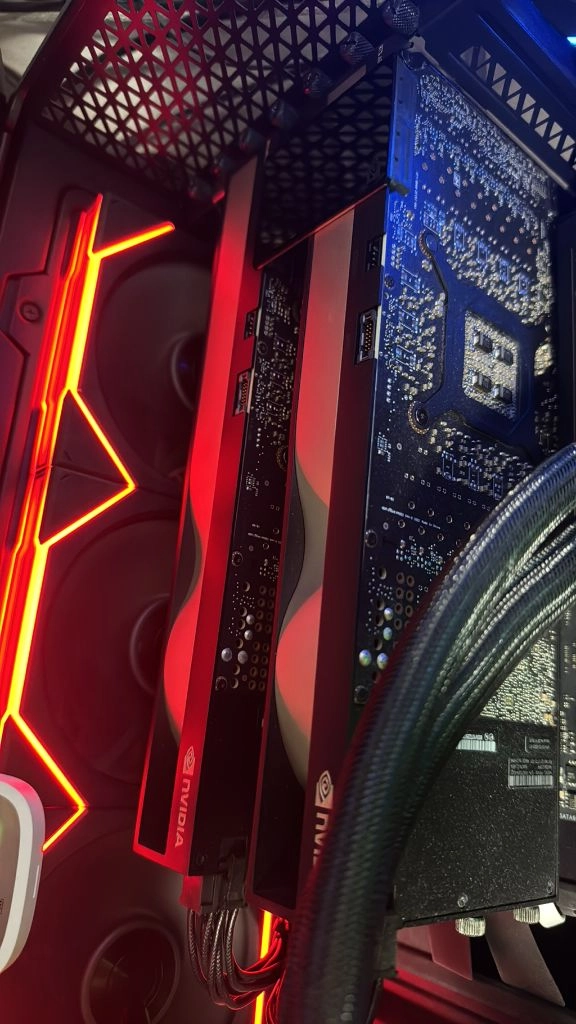 RTX A5500 그래픽카드 1개 이미지