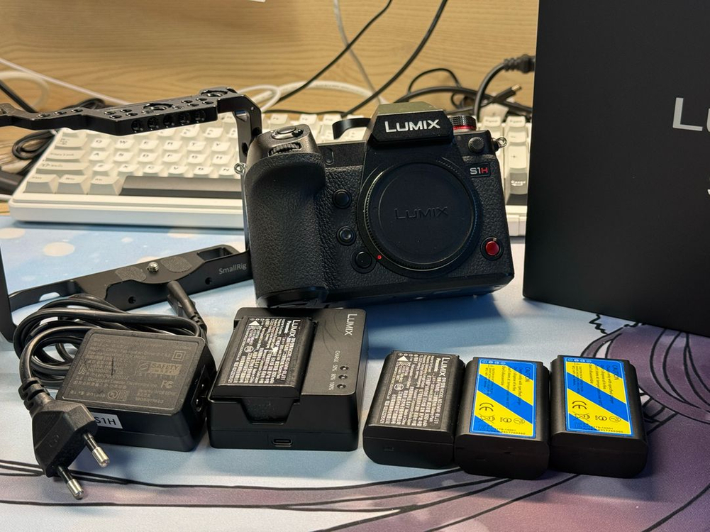 파나소닉 루믹스 S1H 미러리스 카메라 바디 시네마 카메라 풀박스 이미지