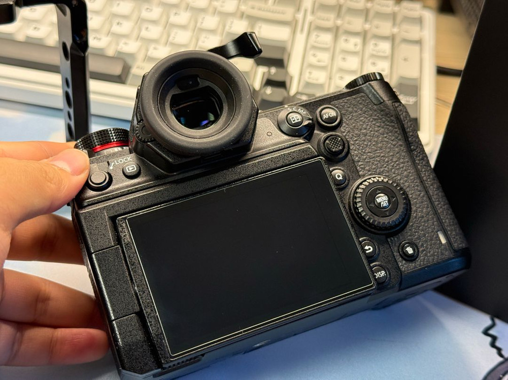 파나소닉 루믹스 S1H 미러리스 카메라 바디 시네마 카메라 풀박스 이미지