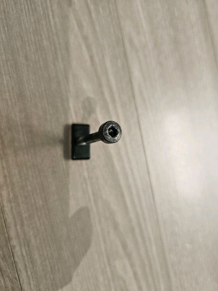 스토케 트립트랩 나사 지지대 1개씩 이미지