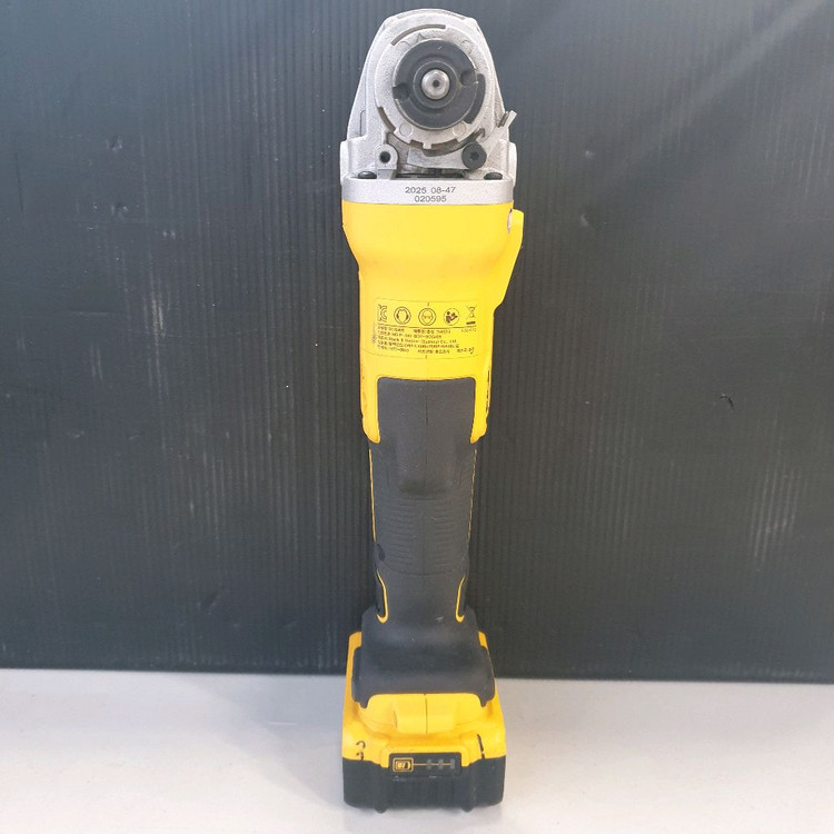 디월트 충전그라인더 DCG405 18V 5인치 배터리포함 이미지