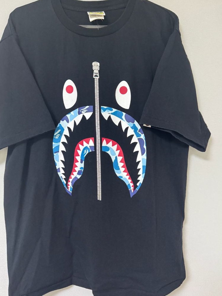 베이프 샤크 반팔티 이미지