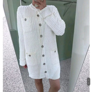 소미타 실버 버튼 가디건 원피스 - 아이보리