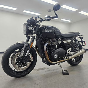 2022년식 트라이엄프 스피드 트윈 1200 3,200km 판매합니다. 이미지