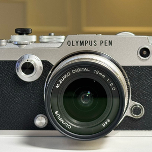 올림푸스 Pen-F 실버 + 12mm F2 일괄판매 | S급 | 컷수 5996 | 풀박스 | Olympus