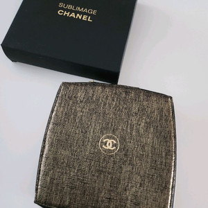 샤넬 뷰티 사각 파우치