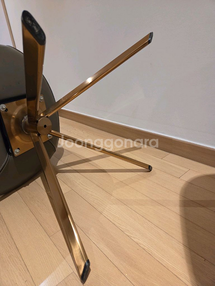 단비홈 꼬깔회전 식탁 의자--4