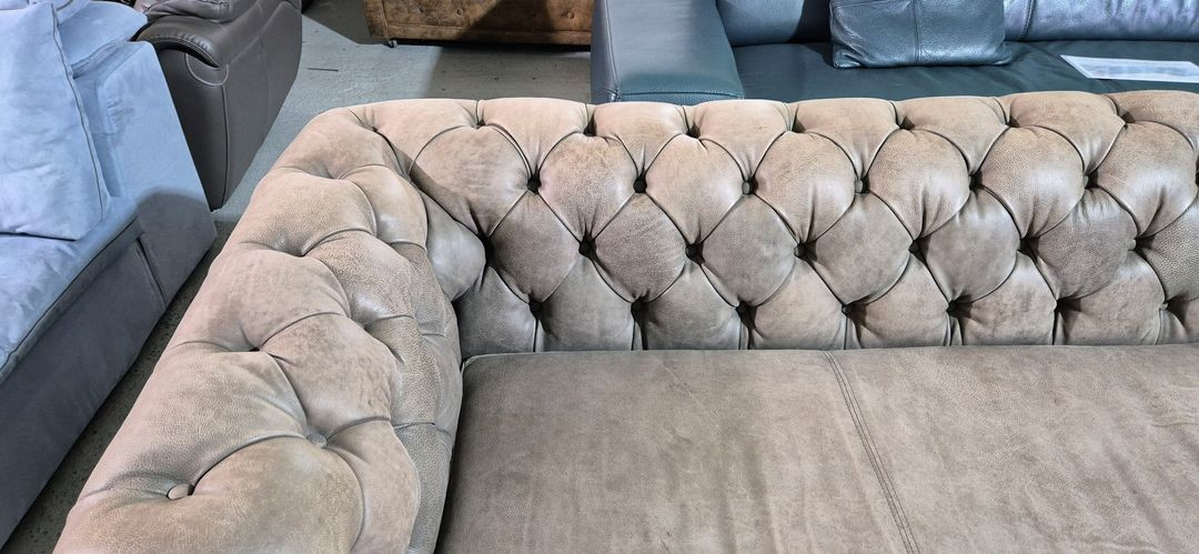 까사미아 몬텔토 체스터필드 풀 애닐린 가죽 소파--5