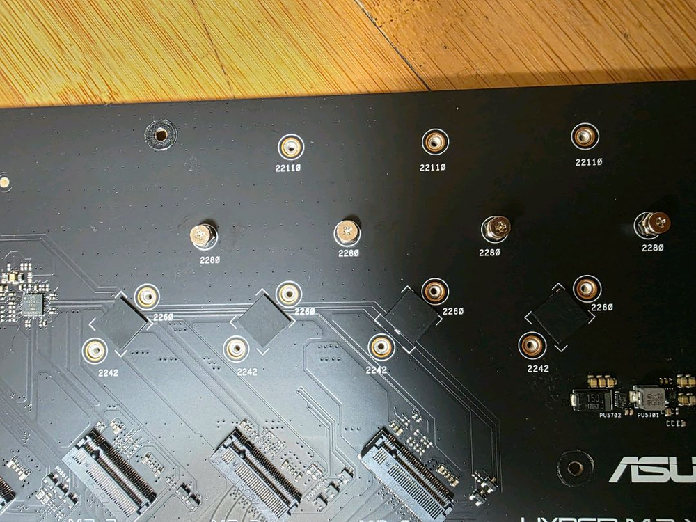 ASUS HYPER M.2 x16 Gen4 확장카드--2