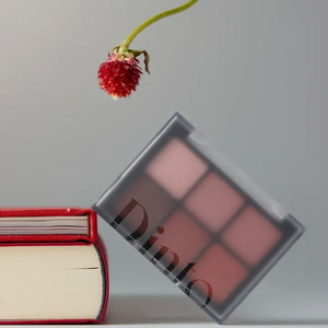 딘토 블러피니쉬 아이섀도우 존 루터 롱 이미지