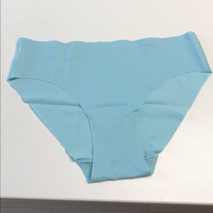 룰루레몬 인비지웨어 미드라이즈 비키니 언더웨어