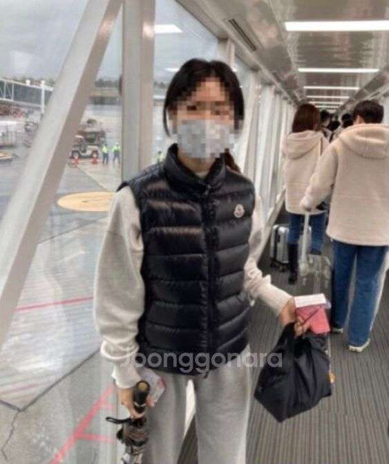 몽클레어 가니 패딩 조끼--8