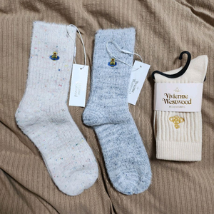 비비안웨스트우드 겨울용 중목양말 3개세트